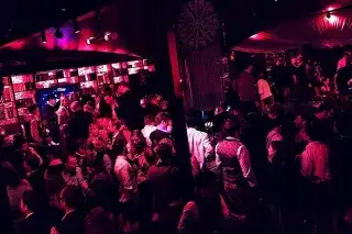 20210202_p1_Club Menschen tanzen im P1 Club