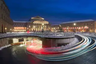 Die Einfahrt zur Tiefgarage am Max-Joseph-Platz