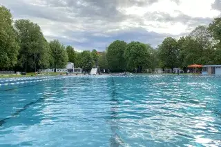 Schwimmerbecken im Schyrenbad