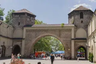Das Sendlinger Tor im Sommer Das Sendlinger Tor im Sommer