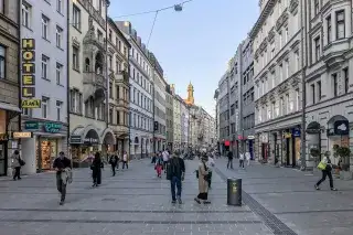 Die Sendlinger Straße lädt zum Bummeln und Shoppen ein