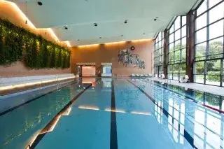 20201223_Hallenbäder_Auspowern_SWM_Robert_Götzfried 25 Meter lang ist das Schwimmerbecken im Südbad
