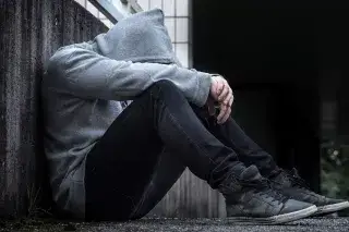 Ein junger Mann ist traurig Ein junger Mann ist traurig