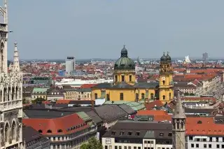Aussicht auf die Theatinerkirche Aussicht auf die Theatinerkirche