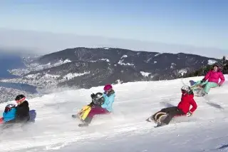 Rodeln im Winter auf dem Wallberg