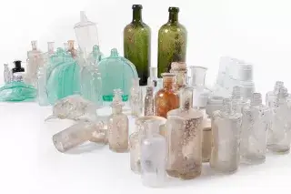 Flaschen aus der Pop-Up-Ausstellung Flaschen aus der Pop-Up-Ausstellung