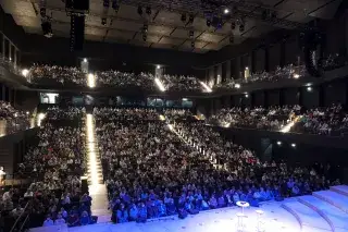 Die vollbesetzten Zuschauerränge beim Testlauf in der Isarphilharmonie Die vollbesetzten Zuschauerränge beim Testlauf in der Isarphilharmonie