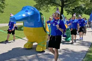 Riesen-Dackel bei der Parade Riesen-Dackel bei der Parade