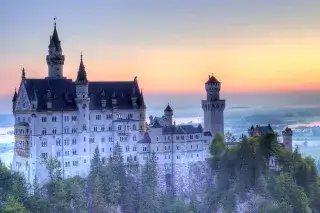 Schloss Neuschwanstein beim Sonnenuntergang