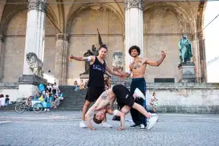 Breakdancer am Odeonsplatz