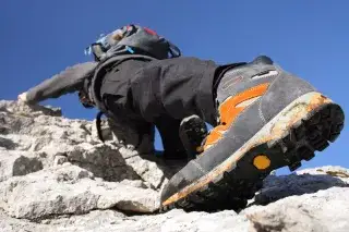 Bergsteiger am Felsen