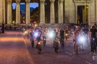 Radfahrer bei der Münchner Radlnacht