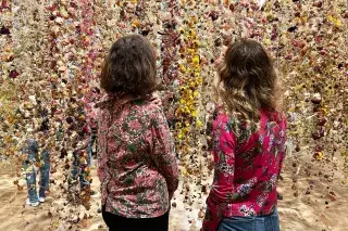 Die Blüten-Installation „Calyx“ der britischen Künstlerin Rebecca Louise Law Die Blüten-Installation „Calyx“ der britischen Künstlerin Rebecca Louise Law