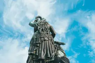 Bavaria von hinten