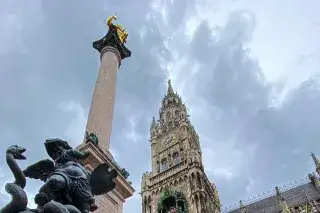 Frühlingsblumen am Marienplatz.