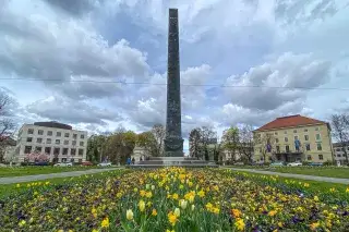 Karolinenplatz mit grauem Himmel