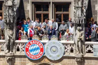FC Bayern München feiert Meisterschaft am Rathausbalkon FC Bayern München feiert Meisterschaft am Rathausbalkon
