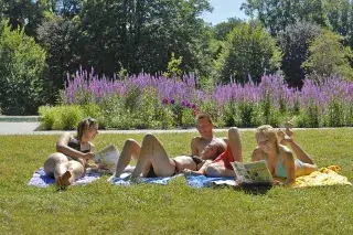 Naturbad Maria Einsiedel - Liegewiese