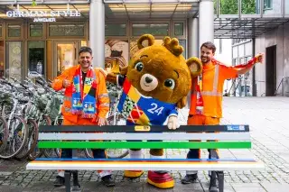#hockdiher – Bänke zur EURO 2024