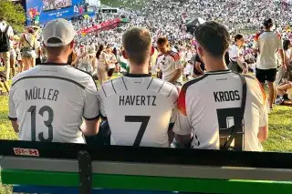#hockdiher-Begegnungsbank im Olympiapark #hockdiher-Begegnungsbank im Olympiapark