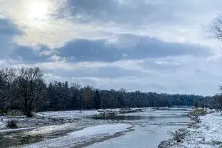 Schnee an der Isar