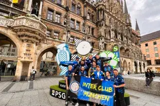 Inter Club München Inter Club München am Münchner Kindl auf dem Marienplatz