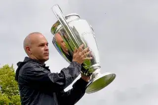 Andrés Iniesta und die CL-Trophy Andrés Iniesta und die CL-Trophy