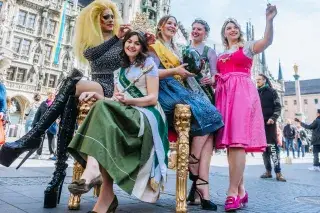 Königinnen auf dem Stadtgeburtstag Königinnen auf dem Stadtgeburtstag