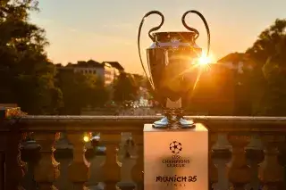 Der Champions-League-Pokal in München