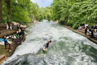 Eisbachwelle am 27. Juni 2025