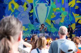 Fans: GoSingChoir beim Champions Fanfestival Fans: GoSingChoir beim Champions Fanfestival