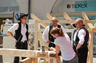 Ausprobieren im Handwerkerdorf beim Stadtgeburtstag Ausprobieren im Handwerkerdorf beim Stadtgeburtstag
