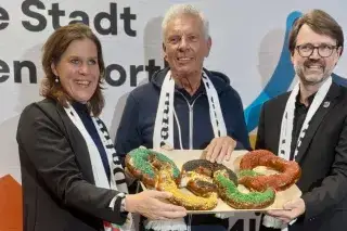Bürgermeisterin Verena Dietl, Oberbürgermeister Dieter Reiter und Sportreferent Florian Kraus (v.l.n.r.)