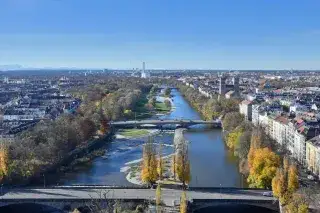 Herbst an der Isar - Blick vom Deutschen Museum