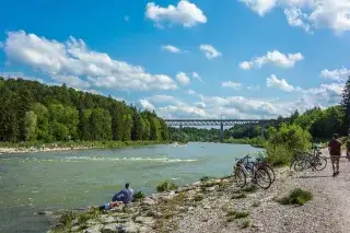 Isar an der Großhesseloher Brücke