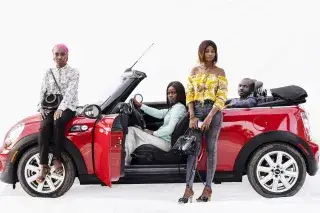 Aïcha, Yvonne, Fatimata und Becaye, Autoverkäuferinnen (Mini) | Dakar, Senegal 