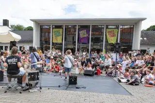 KIKS: Konzert vor der Kongresshalle