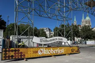 Wiesnaufbau am 24. Juli 2026