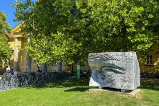 Augen-Skulptur am Nordbad