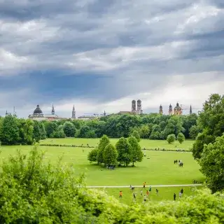 Blick auf das Stadtzentrum vom Englischen Garten aus