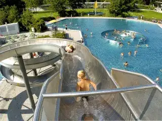 Rutsche im Freibad West
