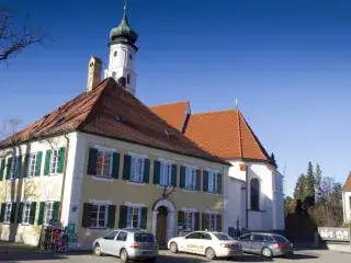 Heilig-Kreuz-Kirche in Forstenried