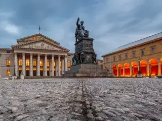 Bayerische Staatsoper am Max-Joseph-Platz