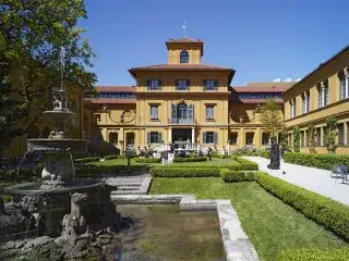 Lenbachvilla im toskanischen Stil