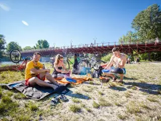 Grillen an der Isar