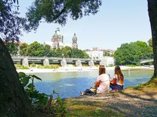 Die Isarauen versprechen Abkühlung im Sommer