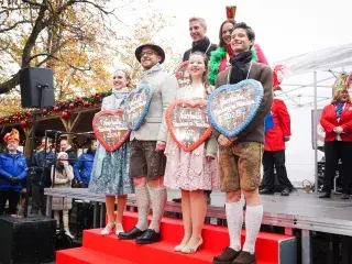 Das Faschingsprinzenpaar beim Faschingsauftakt mit dem Jugendprinzenpaar