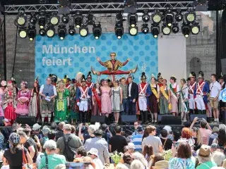 Eröffnung des Münchner Stadtgeburtstags 2025 am Marienplatz
