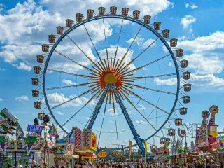 Riesenrad auf dem Münchner Frühlingsfest