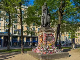 Michael-Jackson-Gedenkstätte am Orlando-di-Lasso-Denkmal